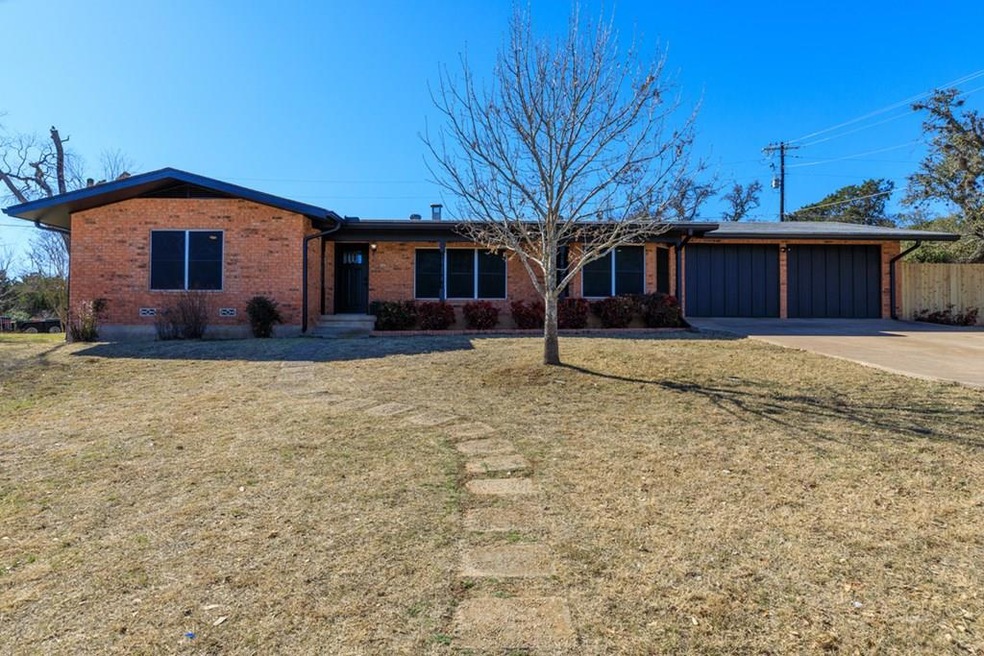 155 Linda Dr, Fredericksburg, TX 78624 - photo 1