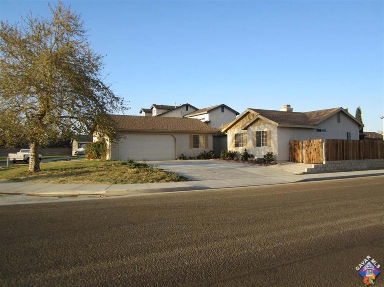 3270 Mica Ct, Rosamond, CA 93560 - photo 1