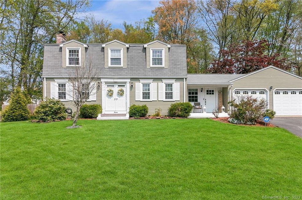 13 Pilgrim Cir, Enfield, CT 06082 - photo 1