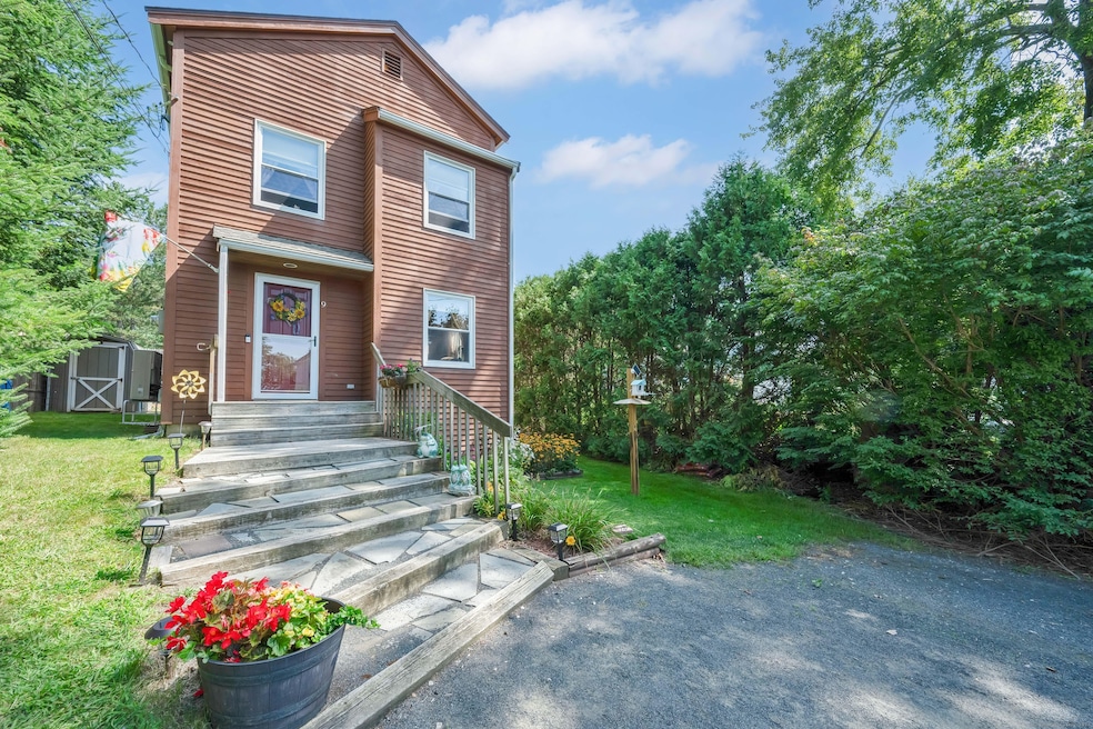 9 Scott Rd, East Hampton, CT 06424 - photo 1