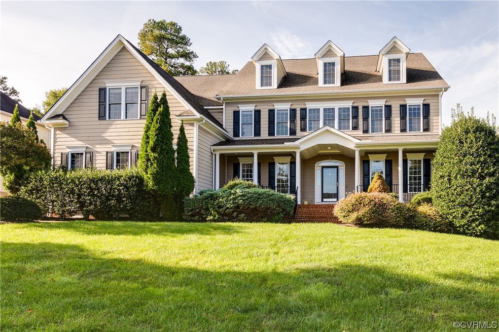 Executive style home w/easy-to-maintain Hardiplank