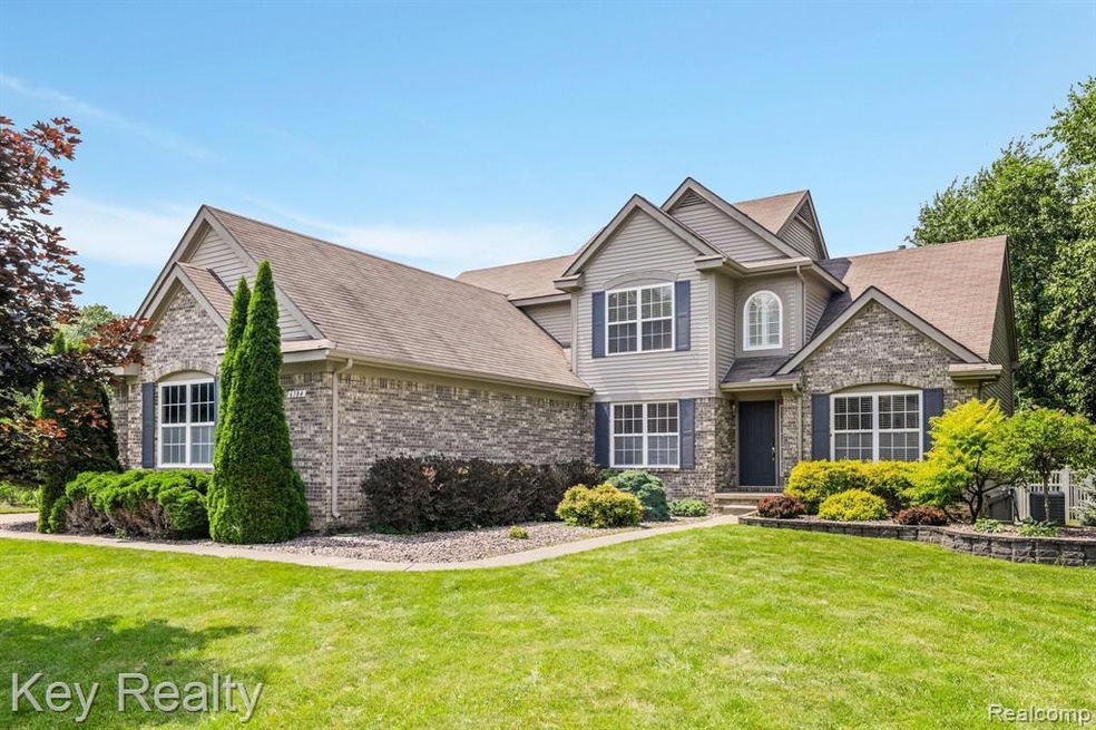 3-web-or-mls-6184 Valerian Ct Grand Blanc0004.jpg