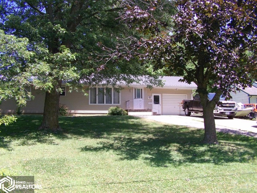 603 S Jackson St, Osceola, IA 50213 - photo 1