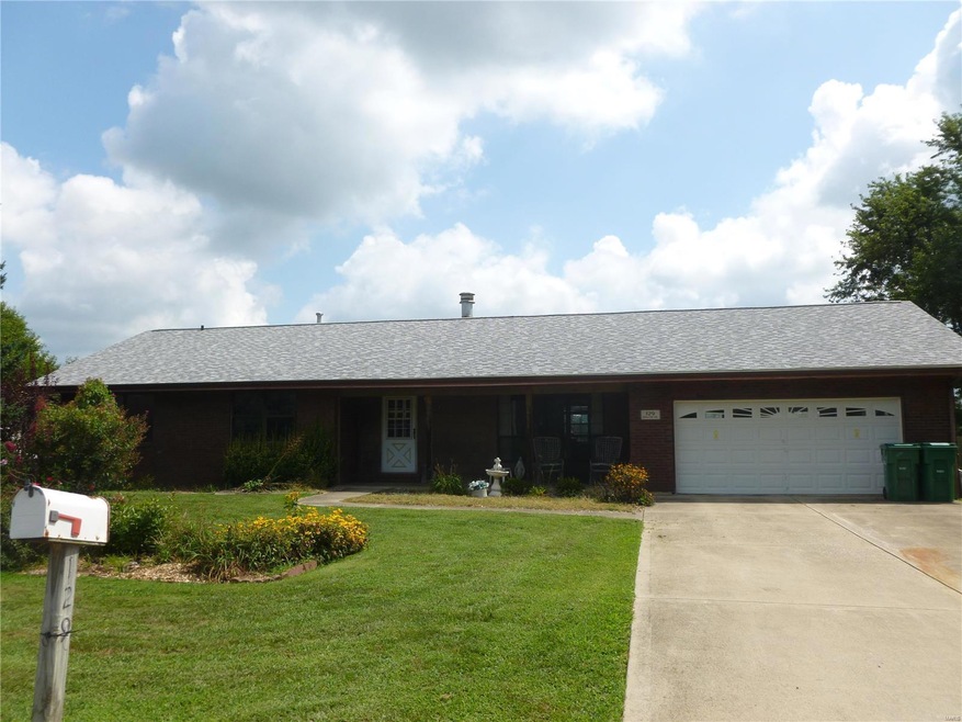 129 Willow Dr, Collinsville, IL 62234 - photo 1