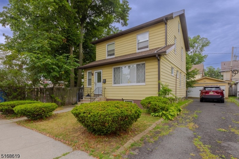 11 Kenwood Place, East Orange, NJ 07018 - photo 1