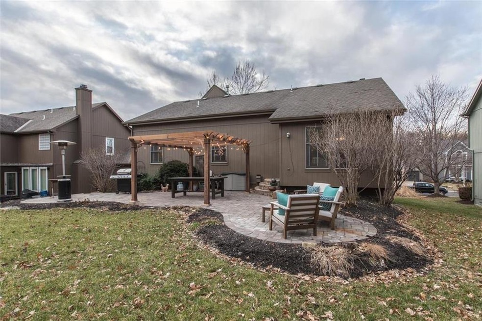 4623 Aminda St, Shawnee, KS 66226 - photo 1