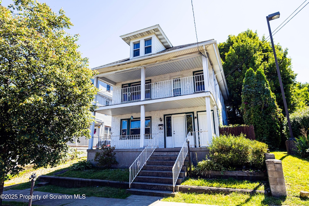 1314 Wyoming Ave(top Floor) Ave, Scranton, PA 18509 - photo 1