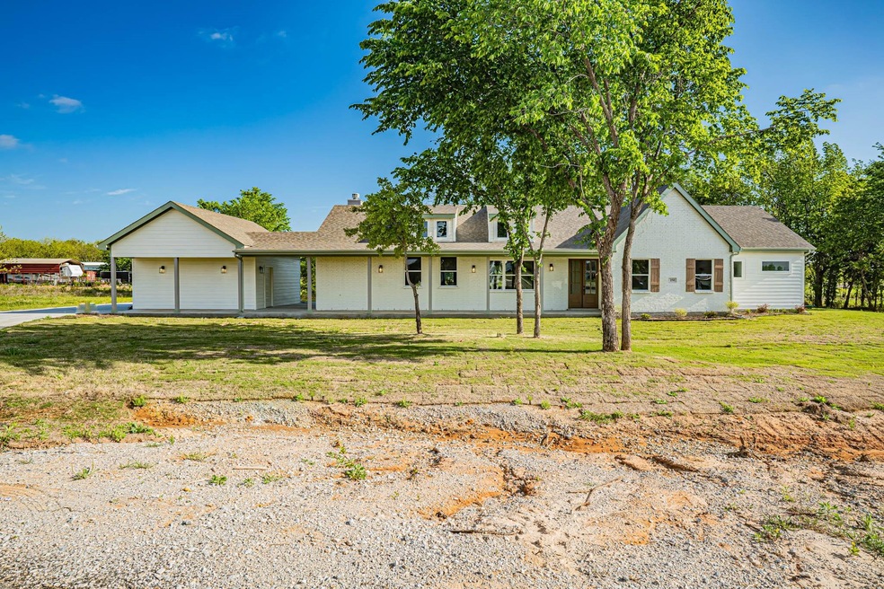 150 Bluegrass Trail, Springtown, TX 76082 - photo 1