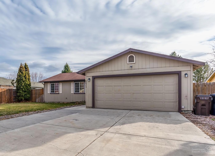 2824 SW Metolius Ave, Redmond, OR 97756 - photo 1