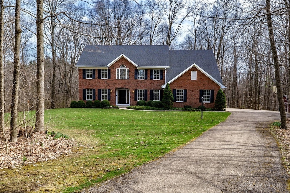 8567 Ridge Creek Ct, Springboro, OH 45066 - photo 1