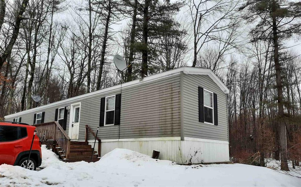 18 Edgewood Dr, Allenstown, NH 03275 - photo 1