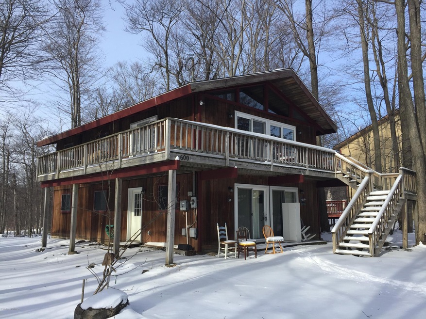 9687 Stony Hollow Dr, Tobyhanna, PA 18466 - photo 1