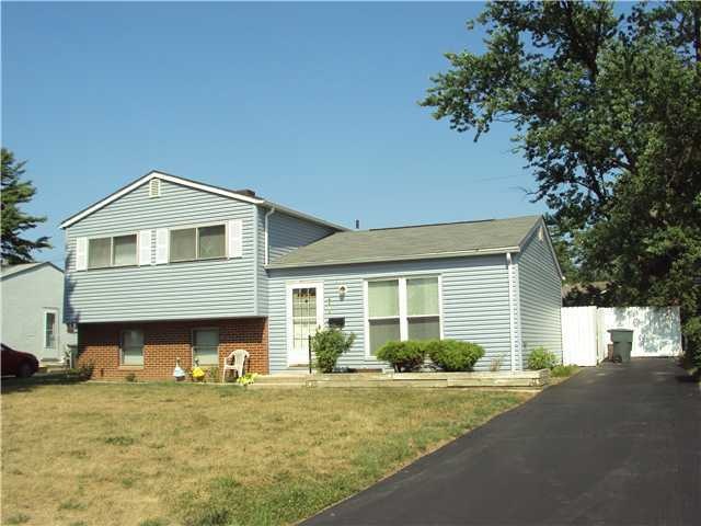 4512 Hartwell Rd, Columbus, OH 43224 - photo 1