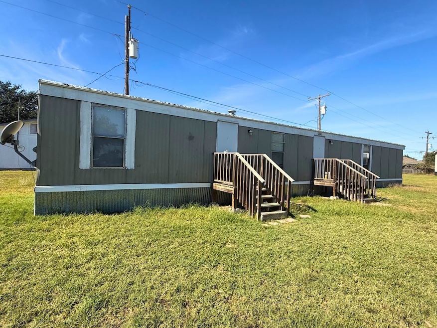 1941 Gale Dr, Azle, TX 76020 - photo 1