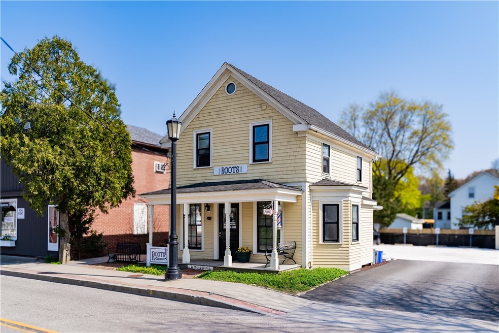 74 Maple Ave unit 2, Barrington, RI 02806 - photo 1