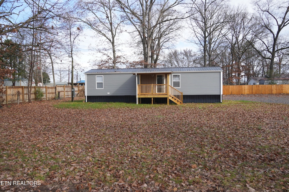 1418 Fina Ln, Dandridge, TN 37725 - photo 1