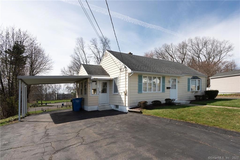 231 Anna Ave, Waterbury, CT 06708 - photo 1