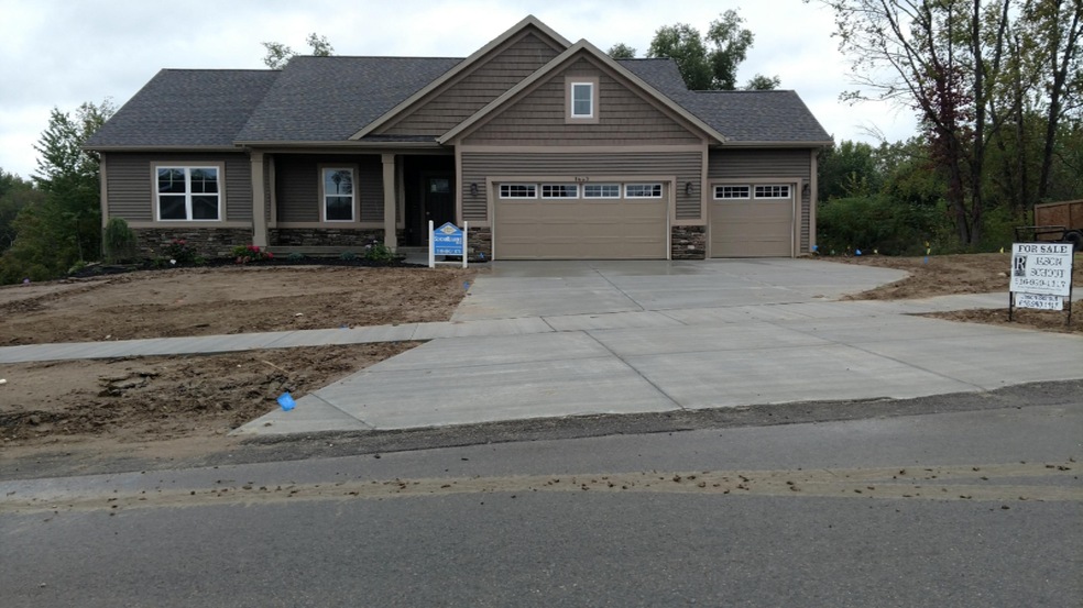 1460 Beaconsfield Front