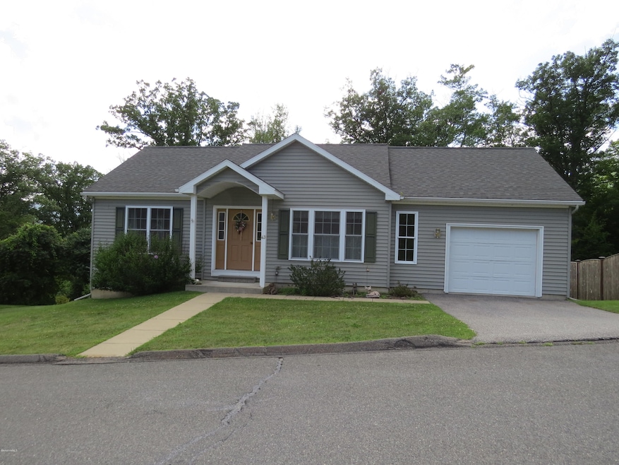 43 Lorraine Dr, North Adams, MA 01247 - photo 1