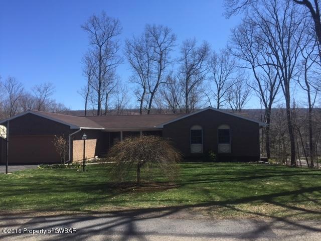 8 Revere Rd, Mountain Top, PA 18707 - photo 1