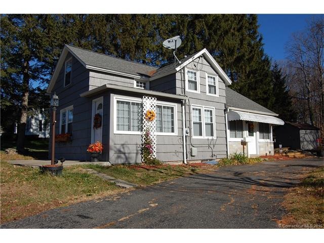 Welcome home - Newer roof