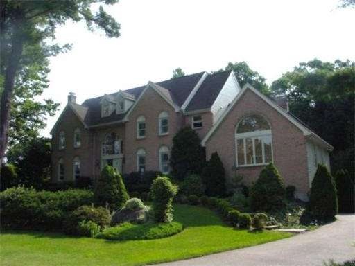 15 Gallair Cir, Holden, MA 01520 - photo 1