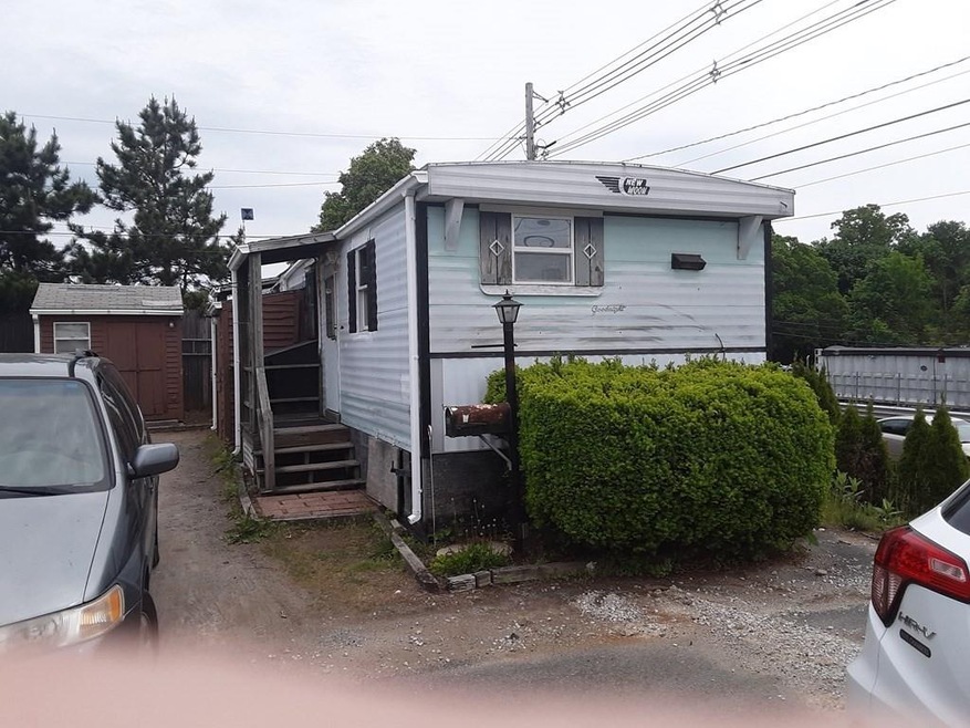 98 Newbury St unit 1A, Danvers, MA 01923 - photo 1