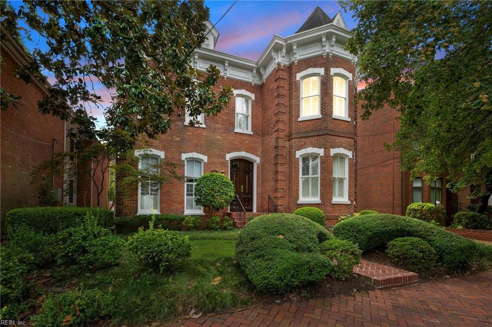 313 W Freemason St unit 3, Norfolk, VA 23510 - photo 1