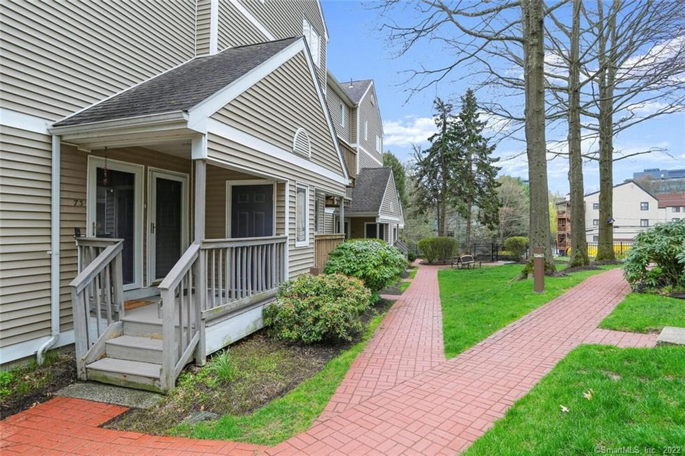 74 Glenrock unit 74, Norwalk, CT 06850 - photo 1