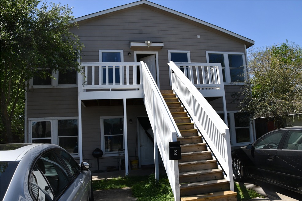 3826 Lehall St unit B, Houston, TX 77021 - photo 1