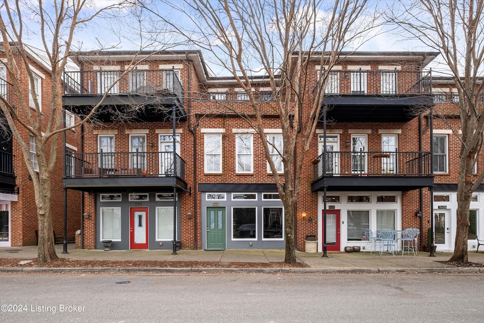 01-9440NortonCommons001