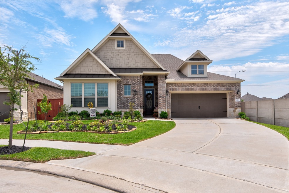 Welcome to 18706 June Grove Lane located on a cul-de-sac in Wildwood at Northpointe in Cypress.