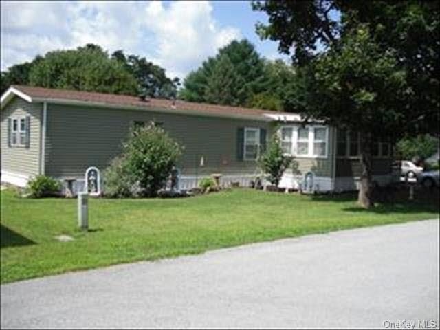 1040 Violet Ave, Hyde Park, NY 12538 - photo 1