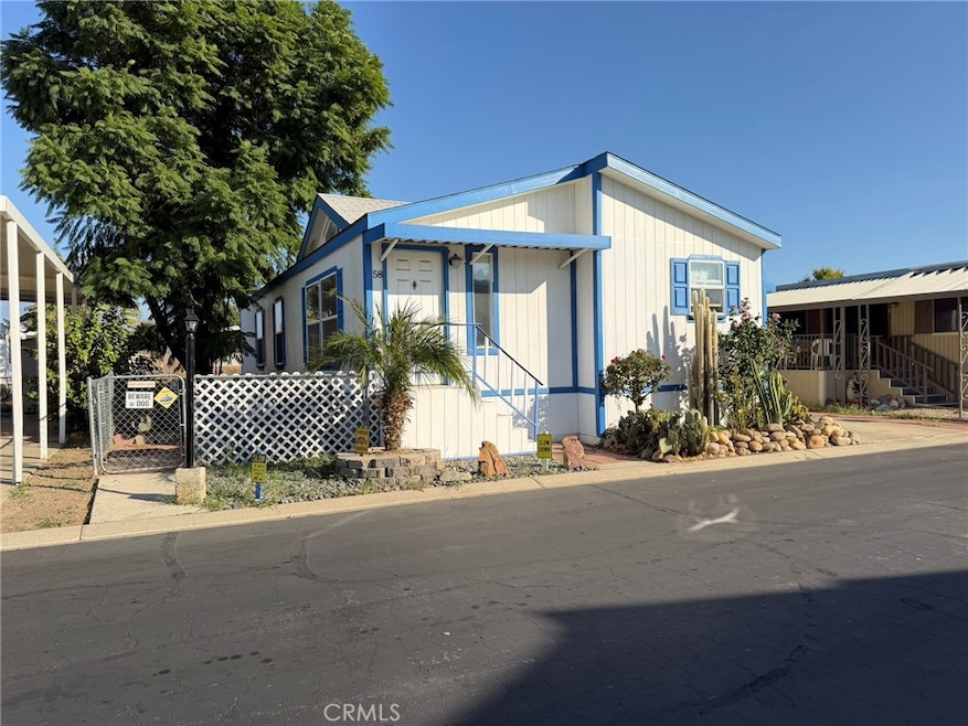 1150 N Kirby St, Hemet, CA 92545 - photo 1