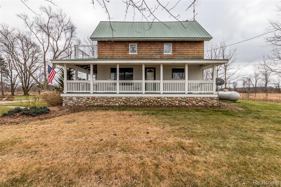 11367 Calkins Rd, Flushing, MI 48433 - photo 1