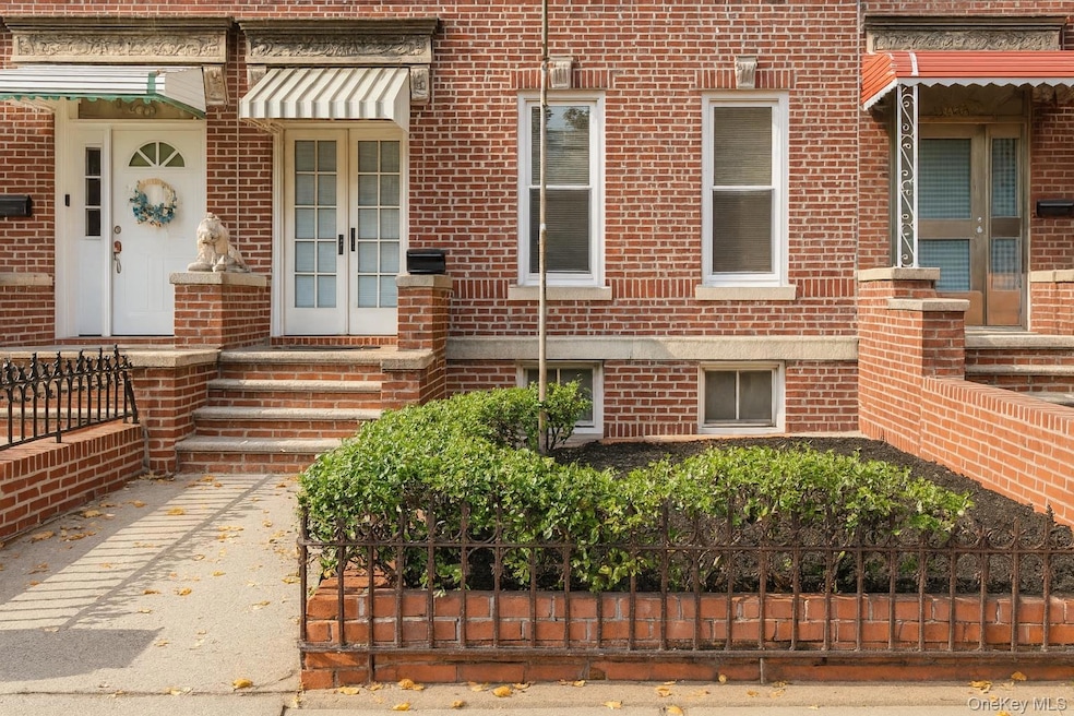 4718 39th Place unit 1, Sunnyside, NY 11104 - photo 1