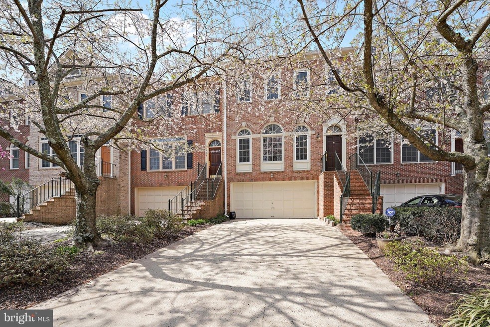 Sold $900,000 • Co-Listing Agent