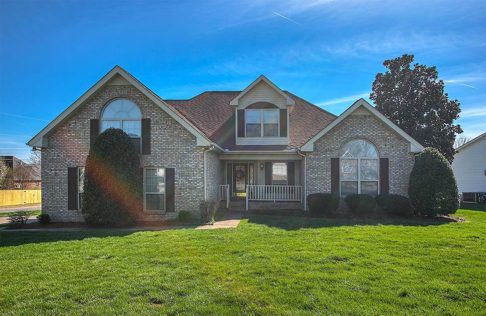 Welcome to Cambridge Farms! Fabulous community with park,playground,tennis, trails and pond. 