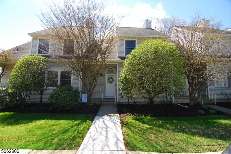 302 Carnegie Ct, Hackettstown, NJ 07840 - photo 1