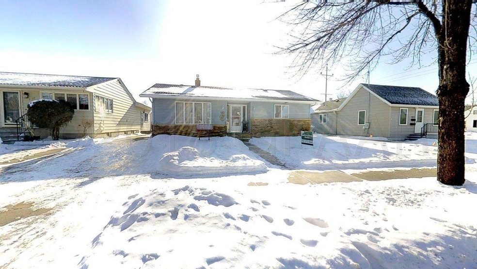 1919 8th Ave N