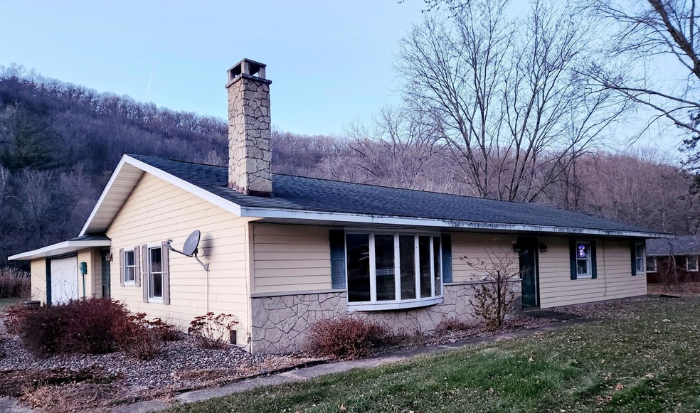 26321 Meadowbrook Ln, Winona, MN 55987 - photo 1