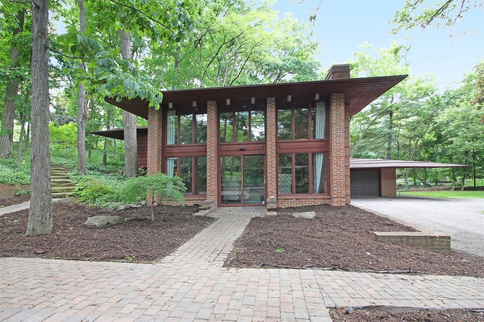 667 Washington St, Chelsea, MI 48118 - photo 1