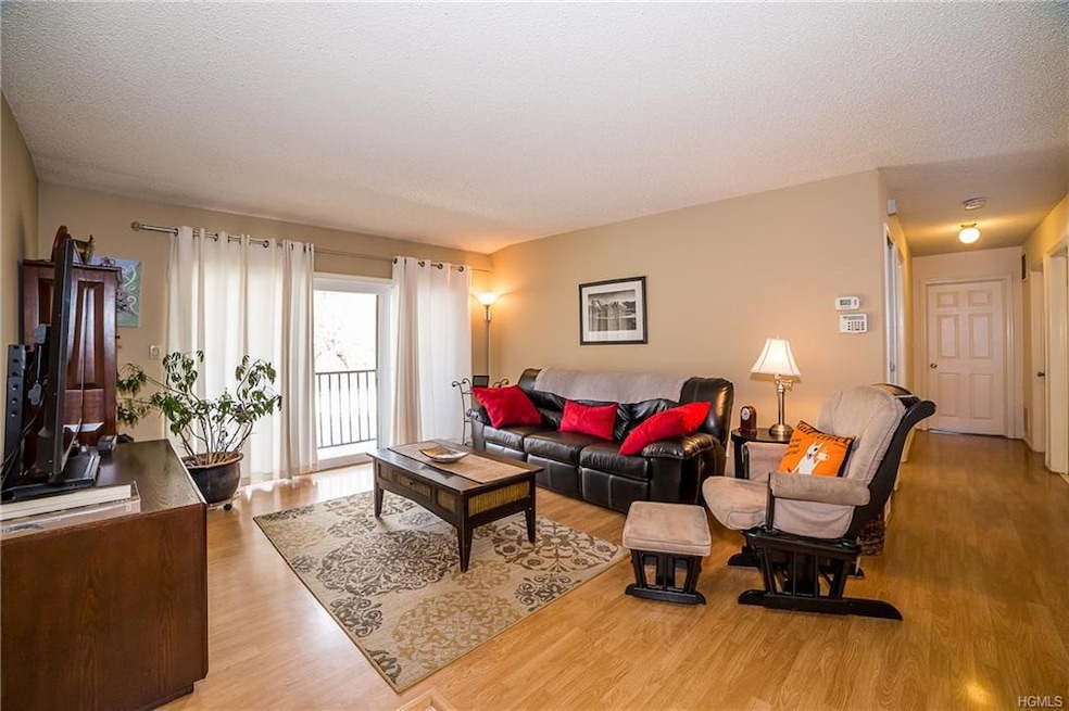 22 Huntington Cir unit 22, Peekskill, NY 10566 - photo 1