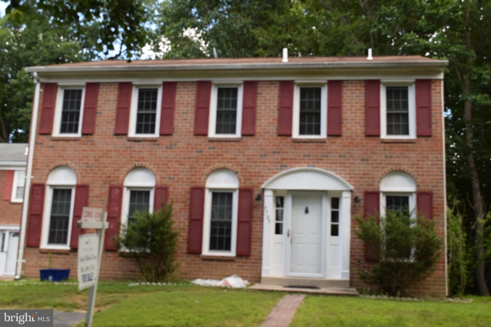 7707 Newington Forest Ave, Springfield, VA 22153 - photo 1