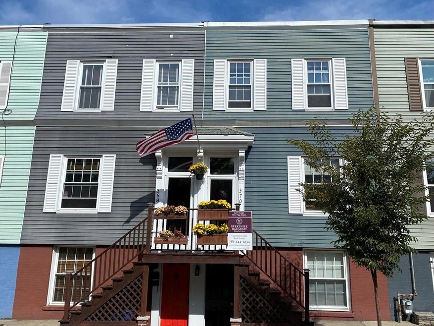 370 E 8th St, Boston, MA 02127 - photo 1