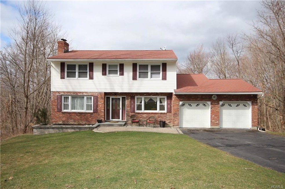 9 Roanoke Dr, Monroe, NY 10950 - photo 1