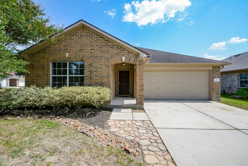 32003 Anne Ln, Pinehurst, TX 77362 - photo 1