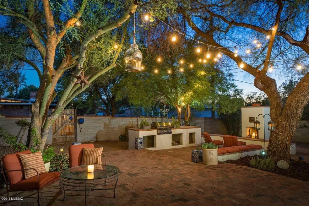 Professionally Landscaped Patio & Yard