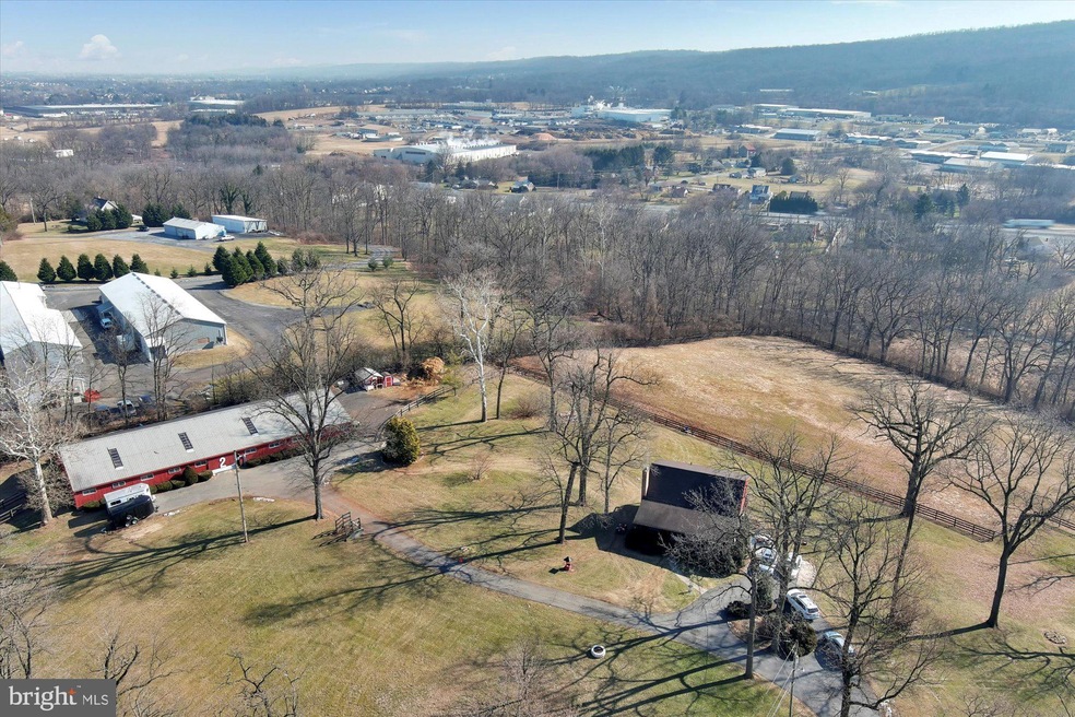 369 Snyder Rd, Reading, PA 19605 - photo 1