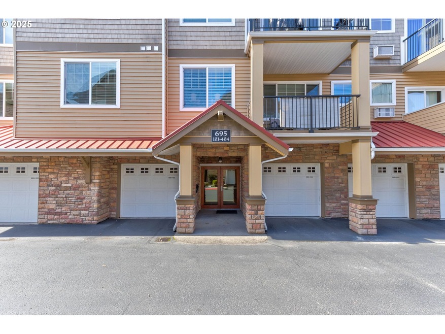 695 NW Falling Waters Ln unit 304, Portland, OR 97229 - photo 1